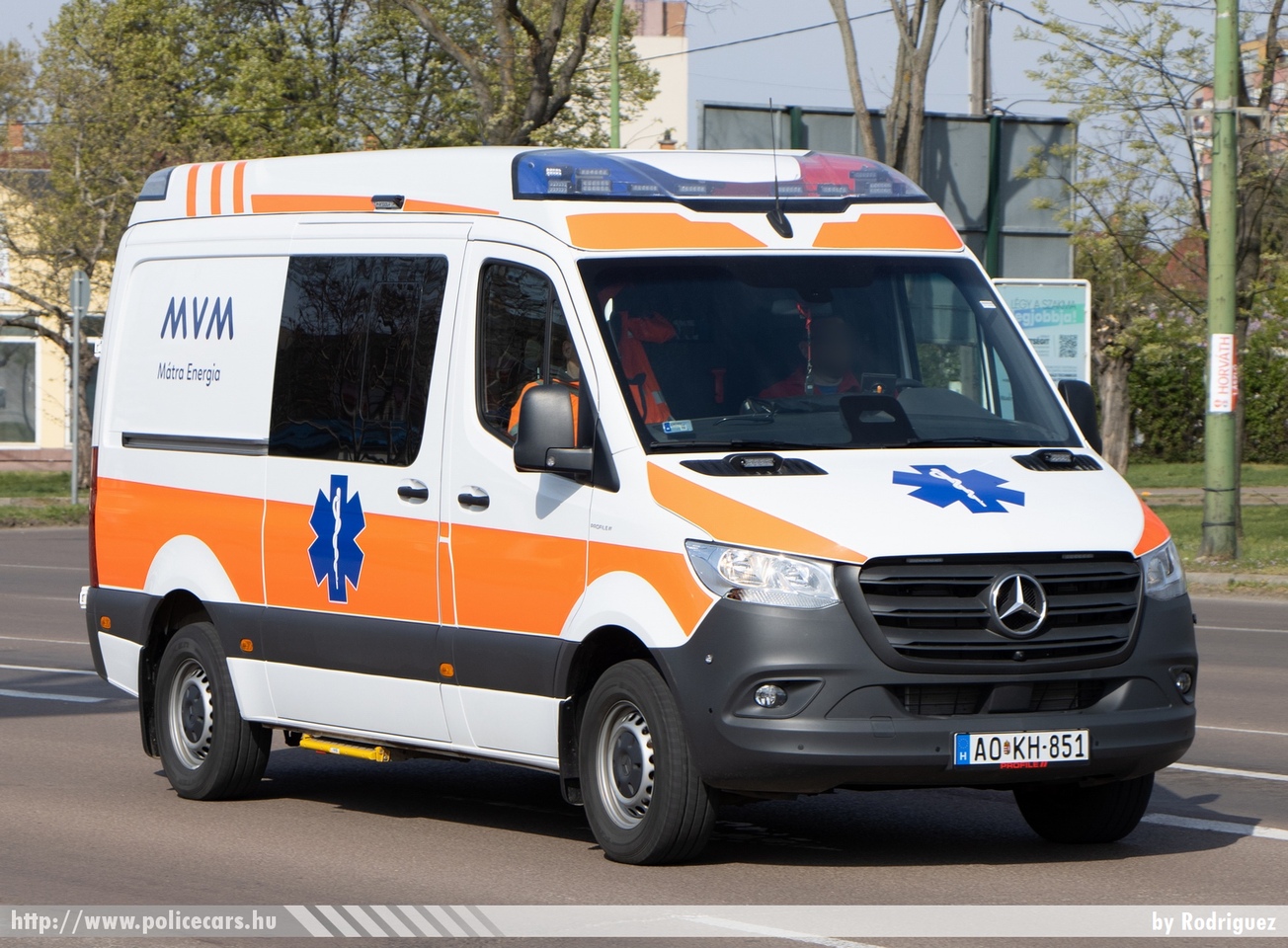 Mercedes Sprinter III, MVM Mátra Energia Zrt., fotó: Rodriguez
Keywords: mentő mentőautó magyar Magyarország hungarian Hungary ambulance AOKH-851