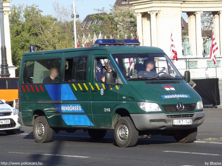 Mercedes-Benz Sprinter 313 CDI 4x4, fotó: Bbazsa
Keywords: rendőrség rendőr rendőrautó magyar Magyarország IRT-148 hungarian Hungary police policecar