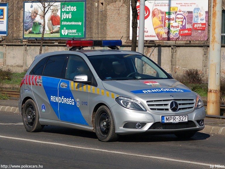 Mercedes-Benz B160 CDI, fotó: MBen
Keywords: rendőr rendőrautó rendőrség magyar Magyarország MPR-327 hungarian Hungary police policecar