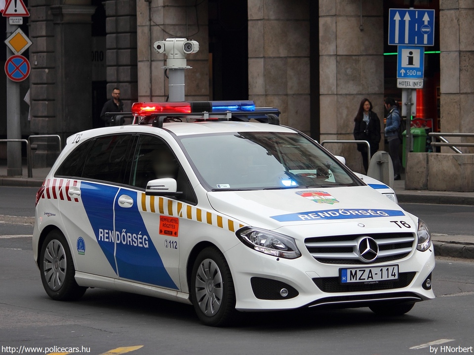 Mercedes-Benz B220 CDI 4Matic, fotó: HNorbert
Keywords: rendőr rendőrautó rendőrség magyar Magyarország MZA-114 hungarian Hungary police policecar