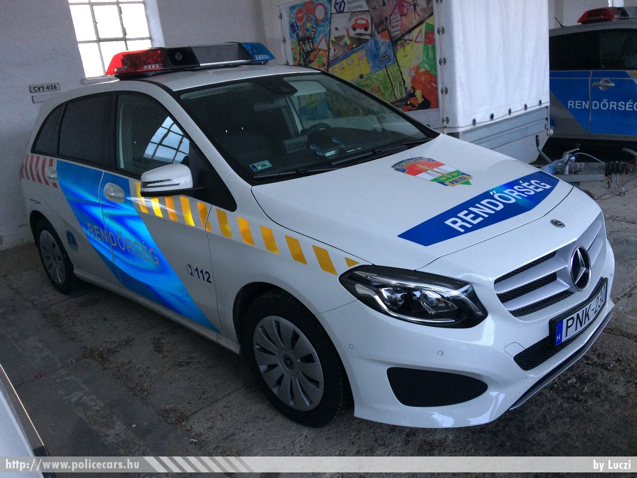 Mercedes-Benz B220 4Matic, fotó: Luczi 
Keywords: PNK-230 rendőr rendőrautó rendőrség magyar Magyarország   Hungary hungarian police policecar