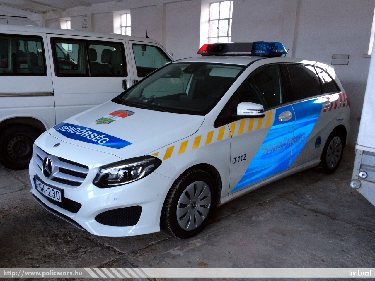 Mercedes-Benz B220 4Matic, fotó: Luczi 
Keywords: PNK-230 rendőr rendőrautó rendőrség magyar Magyarország   Hungary hungarian police policecar
