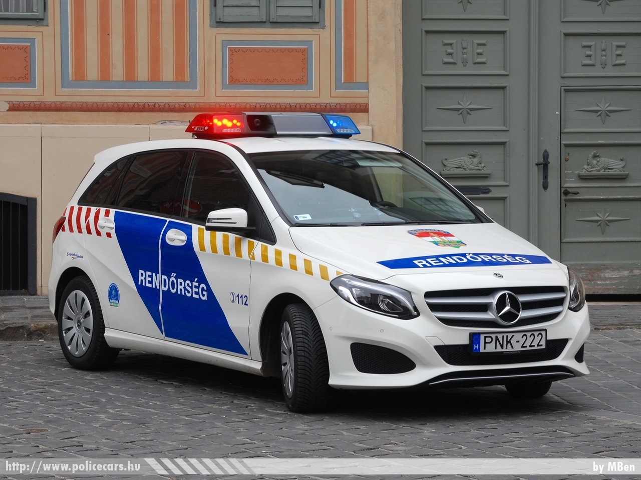 Mercedes-Benz B220 4Matic, fotó: MBen
Keywords: PNK-222 rendőr rendőrautó rendőrség magyar Magyarország Hungary hungarian police policecar