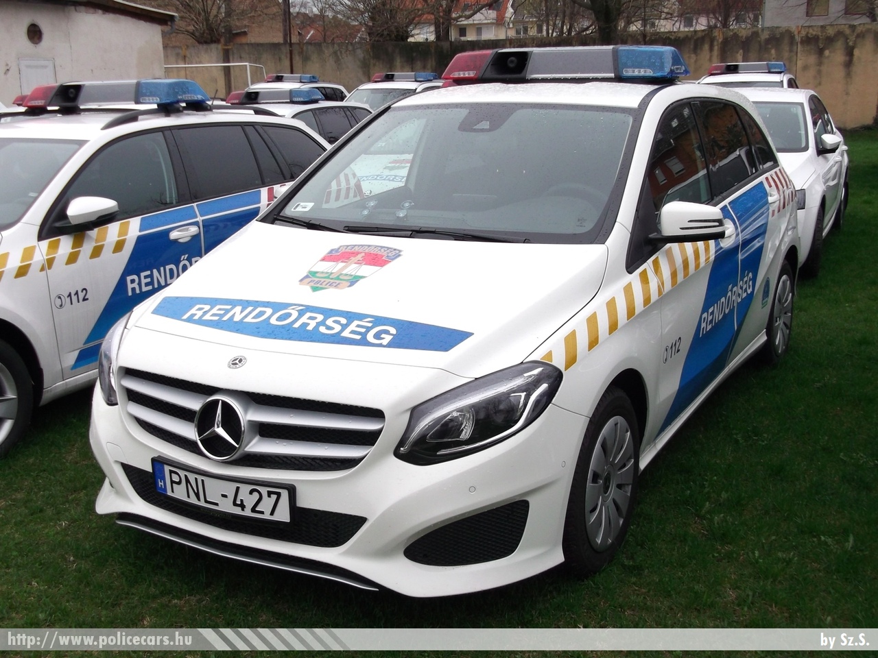 Mercedes-Benz B220 4Matic, fotó: Sz.S.
Keywords: rendőr rendőrautó rendőrség magyar Magyarország Hungary hungarian police policecar PNL-427