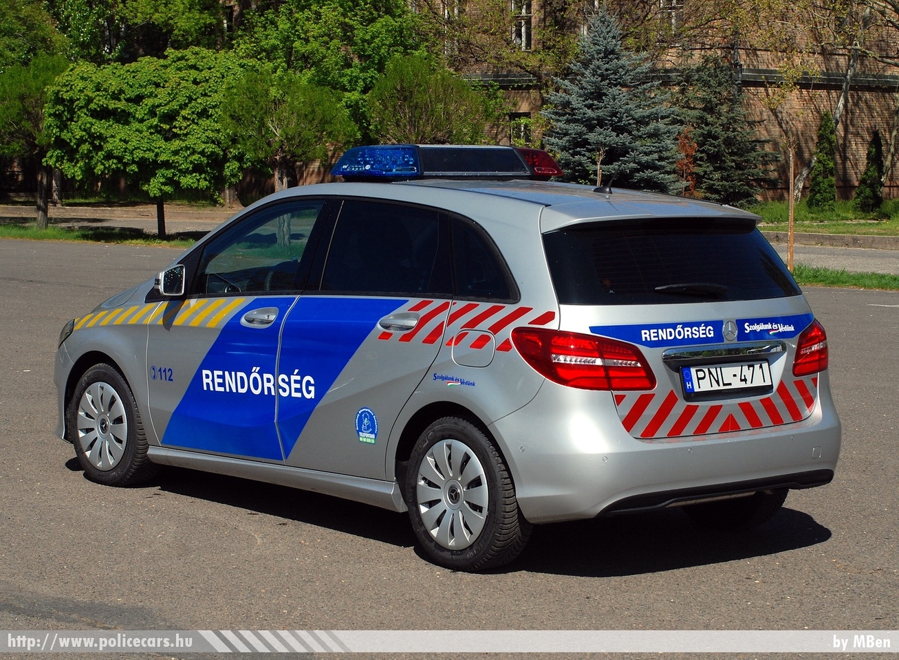 Mercedes-Benz B220 4Matic, fotó: MBen
Keywords: rendőr rendőrautó rendőrség magyar Magyarország Hungary hungarian police policecar PNL-471