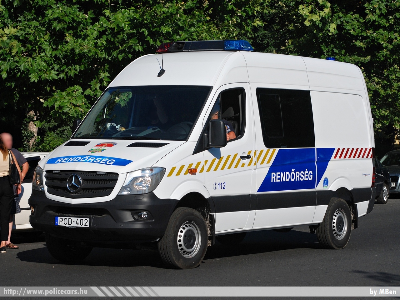 Mercedes-Benz Sprinter II facelift 316CDI 4x4, fotó: MBen
Keywords: rendőr rendőrautó rendőrség magyar Magyarország Hungary hungarian police policecar POD-402
