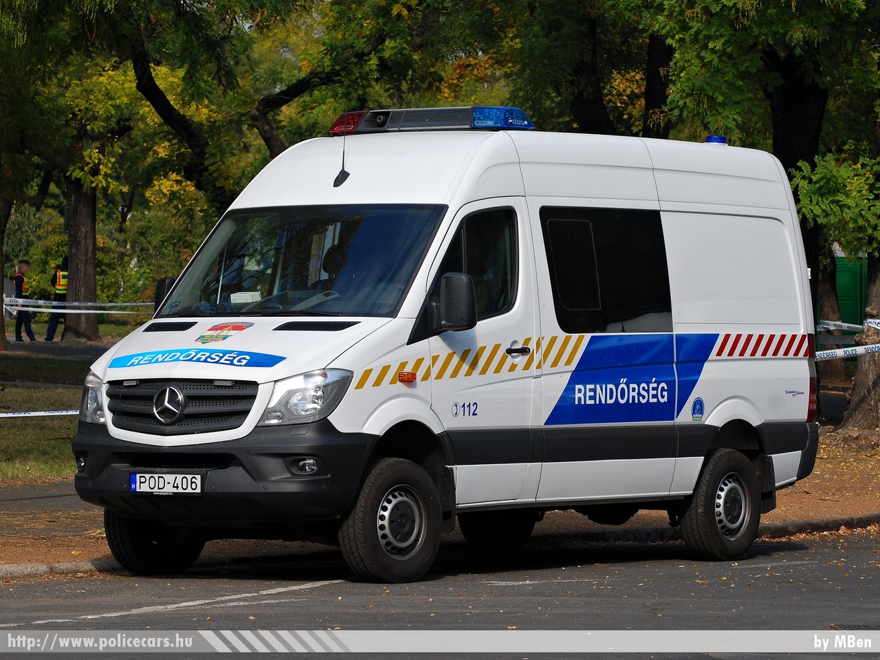 Mercedes-Benz Sprinter II facelift 316CDI 4x4, fotó: MBen
Keywords: rendőr rendőrautó rendőrség magyar Magyarország Hungary hungarian police policecar POD-406