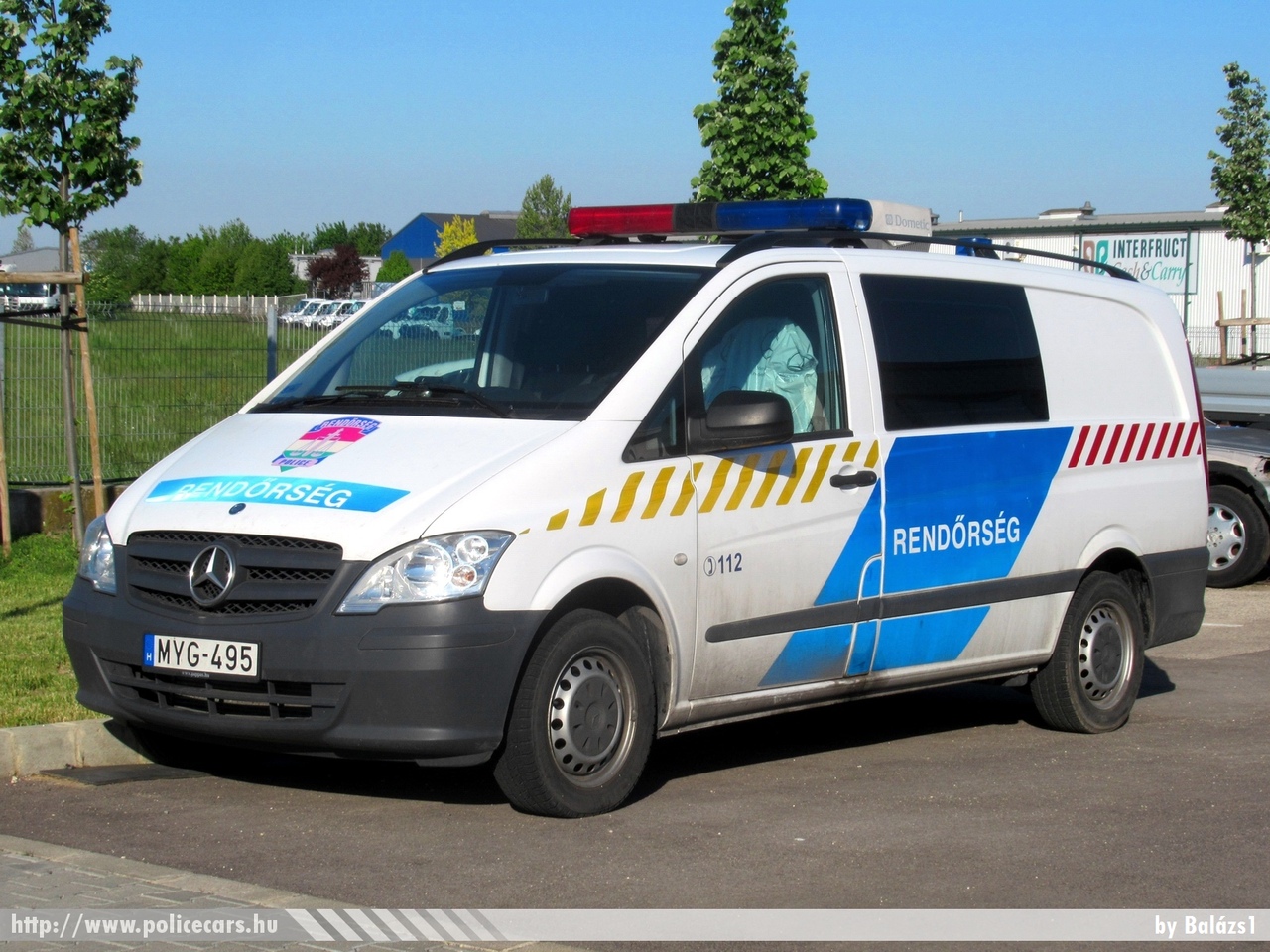 Mercedes Vito, fotó: Balázs1
Keywords: rendőr rendőrautó rendőrség magyar Magyarország Hungary hungarian police policecar MYG-495