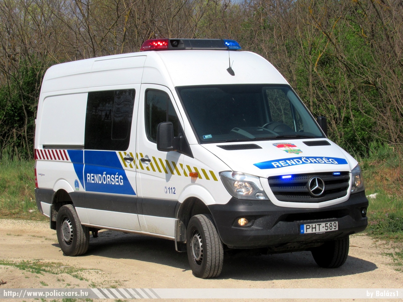 Mercedes Sprinter II facelift, fotó: Balázs1
Keywords: rendőr rendőrautó rendőrség magyar Magyarország Hungary hungarian police policecar PHT-589