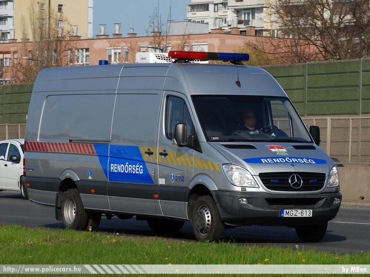 Mercedes-Benz Sprinter II, fotó: MBen
Keywords: rendőr rendőrautó rendőrség magyar Magyarország Hungary hungarian police policecar MGZ-613