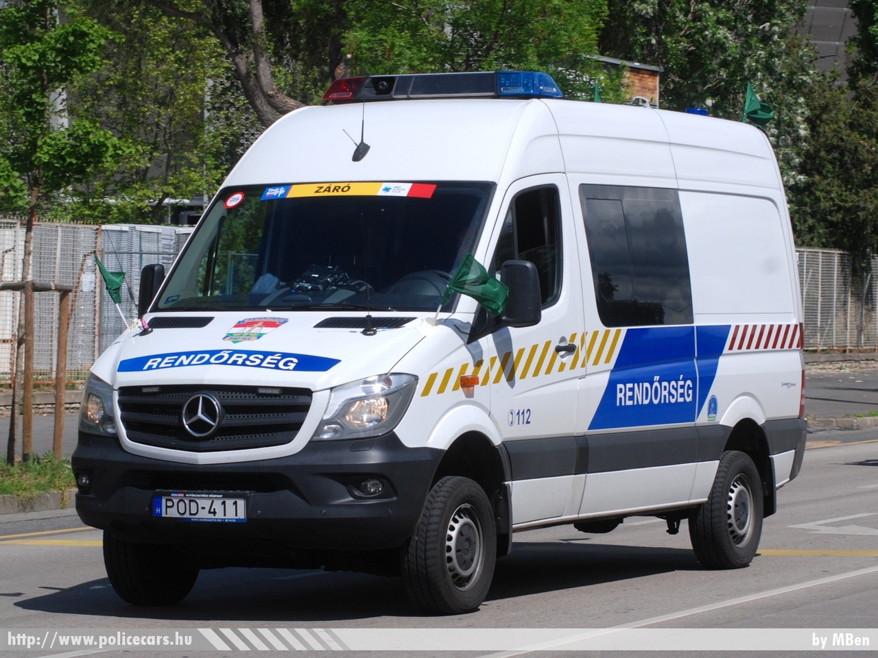 Mercedes-Benz Sprinter II facelift, fotó: MBen
Keywords: rendőr rendőrautó rendőrség magyar Magyarország Hungary hungarian police policecar POD-411