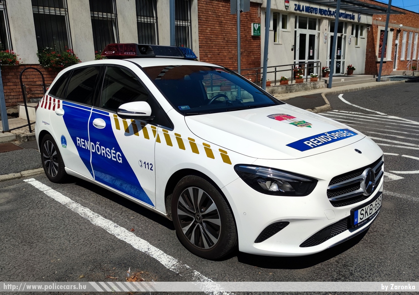 Mercedes-Benz B W247, fotó: Zaronka
Keywords: rendőr rendőrautó rendőrség magyar Magyarország Hungary hungarian police policecar SKB-698