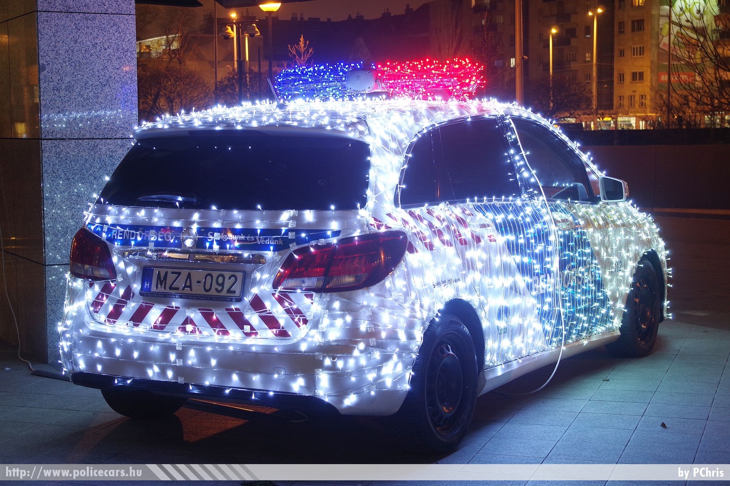 Mercedes-Benz B200 W246, fotó: PChris
Keywords: rendőr rendőrautó rendőrség magyar Magyarország Hungary hungarian police policecar MZA-092