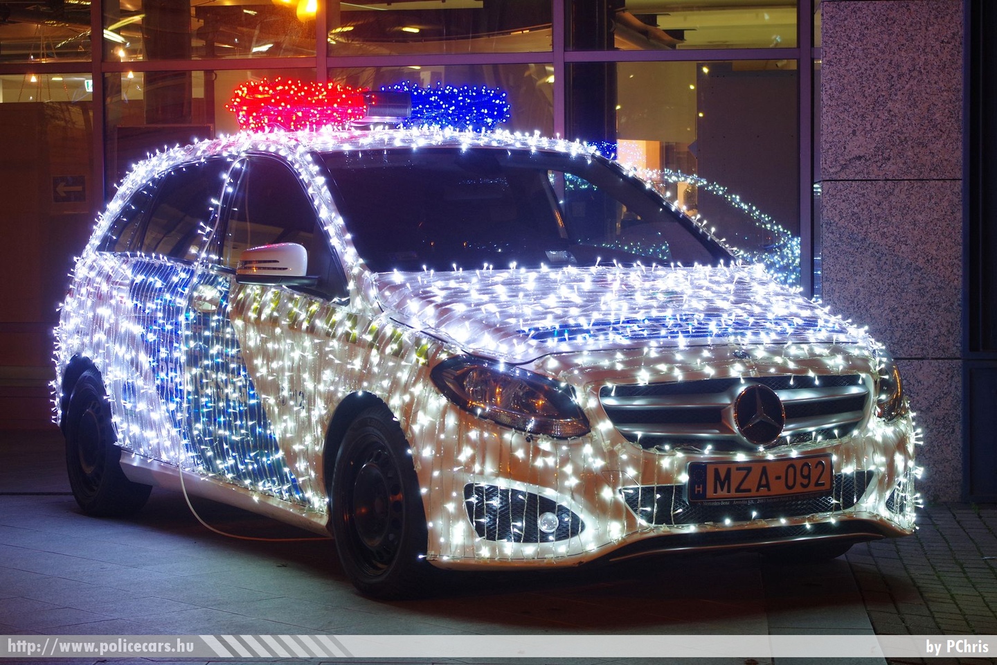 Mercedes-Benz B200 W246, fotó: PChris
Keywords: rendőr rendőrautó rendőrség magyar Magyarország Hungary hungarian police policecar MZA-092