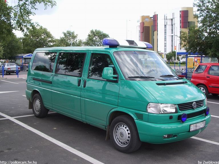 VW Transporter T4, fotó: Zseblovag
Keywords: katonai honvédségi honvédség