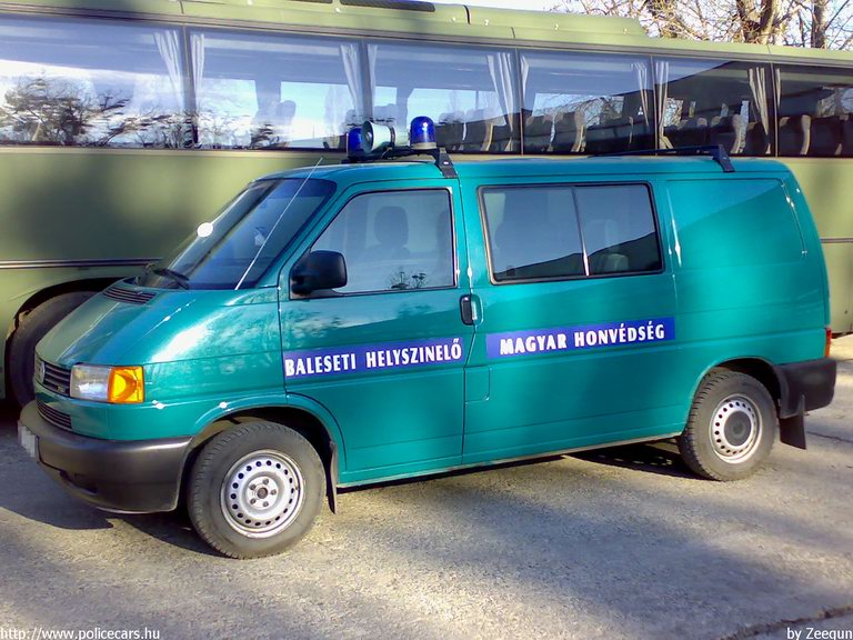 VW Transporter T4, fotó: Zeegun
Keywords: katonai honvédségi honvédség