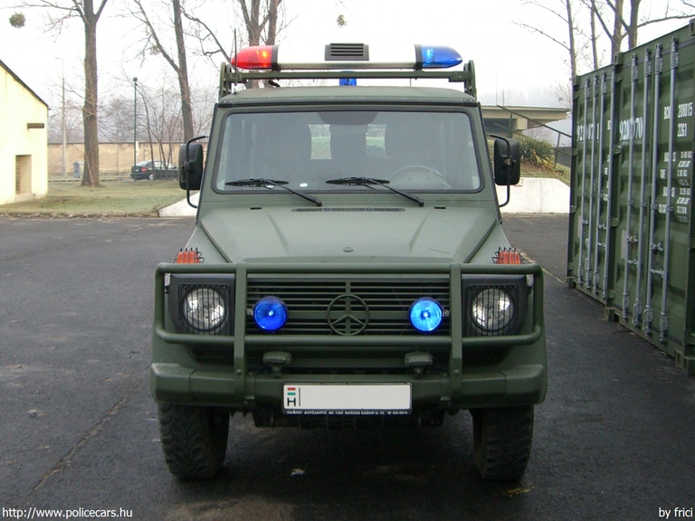 Mercedes-Benz G270 CDI, fotó: frici
Keywords: rendőr rendőrautó rendőrség katonai rendészet magyar Magyarország honvédség honvédségi