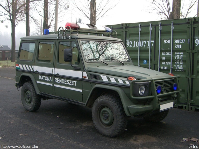 Mercedes-Benz G270 CDI, fotó: frici
Keywords: rendőr rendőrautó rendőrség katonai rendészet magyar Magyarország honvédség honvédségi