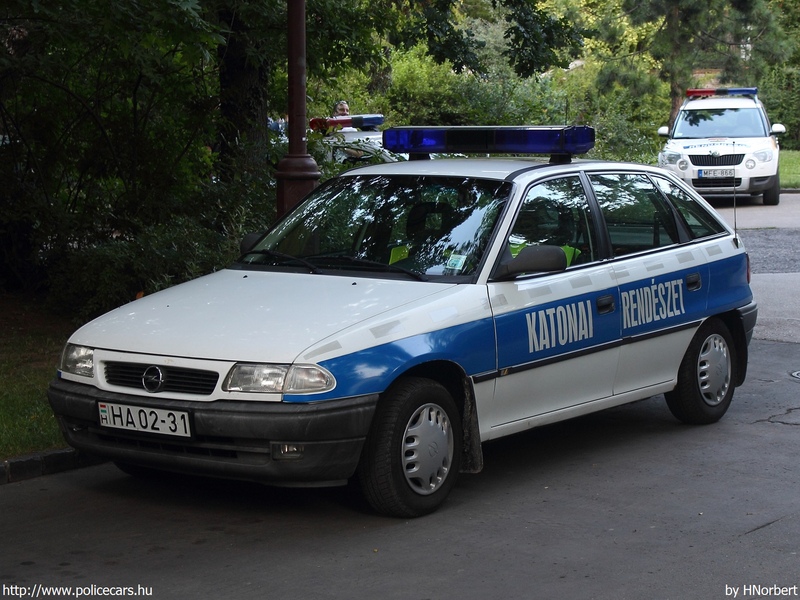 Opel Astra F, fotó: HNorbert
Keywords: katonai rendészet honvédségi honvédség magyar Magyarország HA02-31