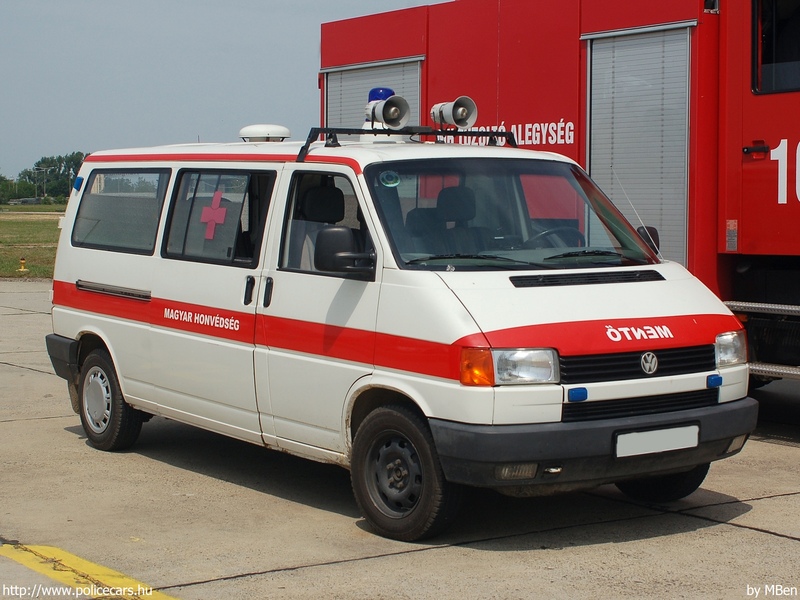 Volkswagen Transporter T4, fotó: MBen
Keywords: katonai honvédségi honvédség mentő mentőautó magyar Magyarország