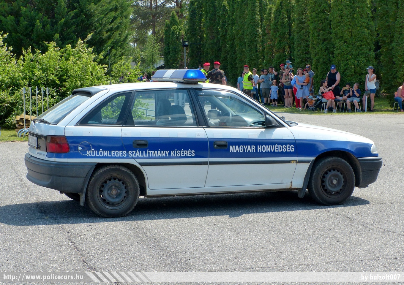 Opel Astra F, Gyõr, fotó: balzolt007
Keywords: katonai magyar  rendőr rendőrautó rendőrség  military police policecar