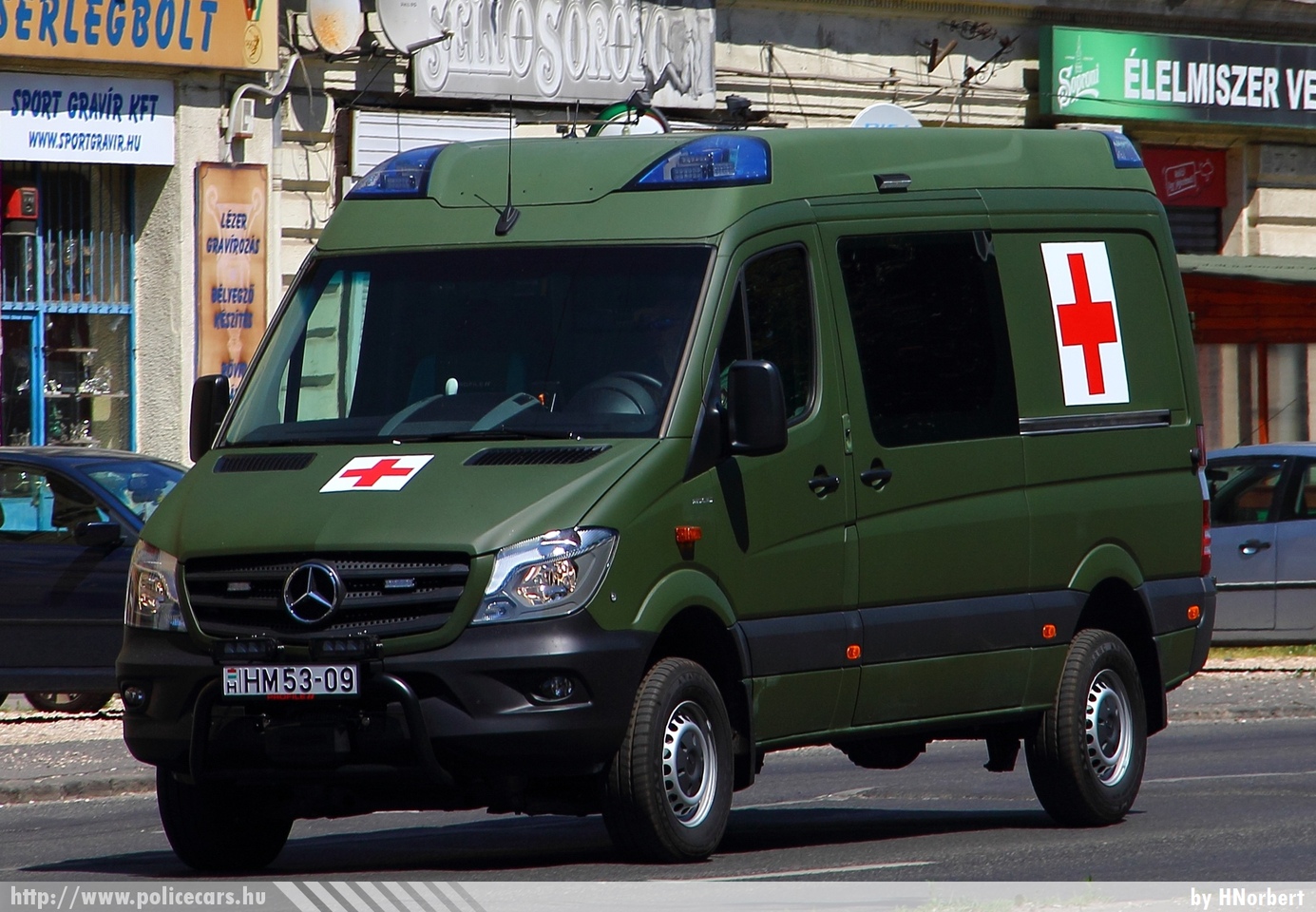 Mercedes - Benz Sprinter Profile, fotó: HNorbert
Keywords: katonai honvédségi honvédség magyar mentő mentőautó HM53-09