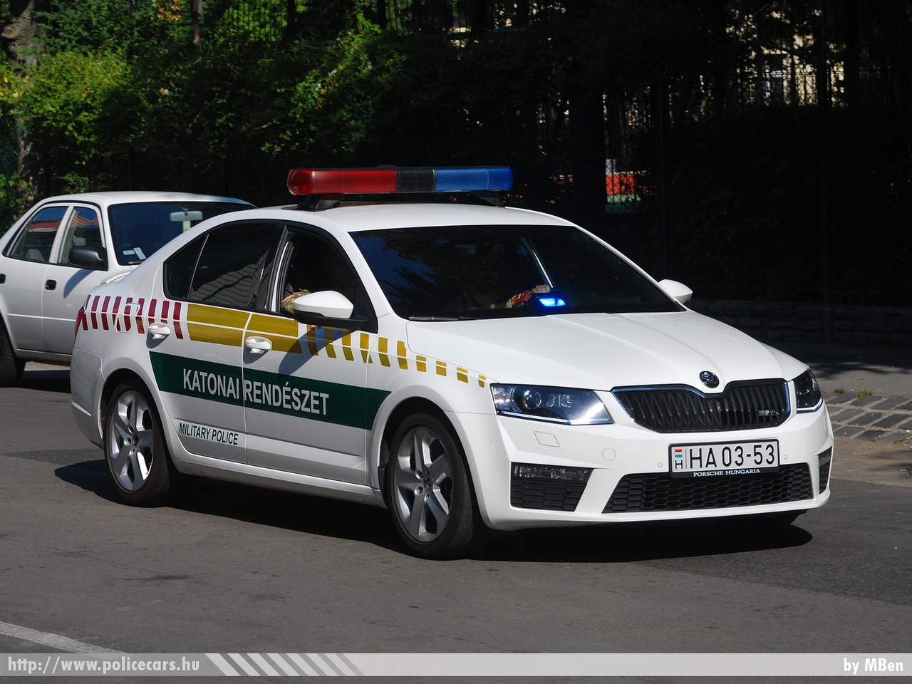Skoda Octavia III RS, fotó: MBen
Keywords: katonai honvédségi honvédség rendőr rendészet magyar Magyarország hungarian Hungary military police policecar HA03-53