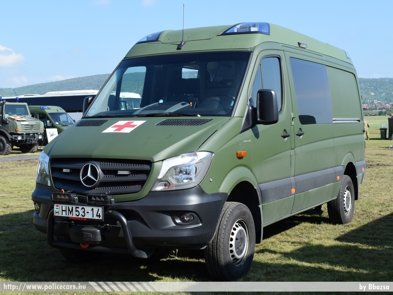 Mercedes-Benz Sprinter II Profile, fotó: Bbazsa
Keywords: katonai honvédségi honvédség magyar mentő mentőautó military ambulance HM53-14