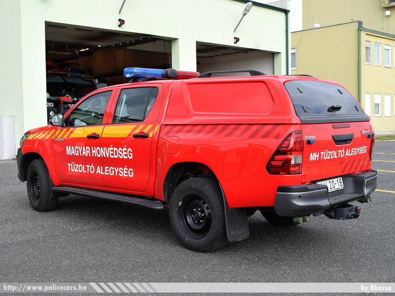 Toyota Hilux, MH Pápa Bázisrepülõtér, fotó: Bbazsa
Keywords: katonai honvédségi honvédség magyar tûzoltó tûzoltóautó tûzoltóság military firetruck HI20-16
