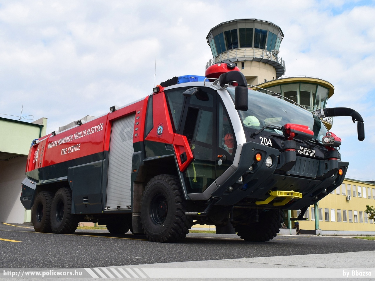 Rosenbauer Panther 6x6 CA-5 RBI-ECE- Hungary, FLF 12500/1500/250, MH Pápa Bázisrepülõtér, fotó: Bbazsa
Keywords: katonai honvédségi honvédség magyar tûzoltó tûzoltóautó tûzoltóság military firetruck