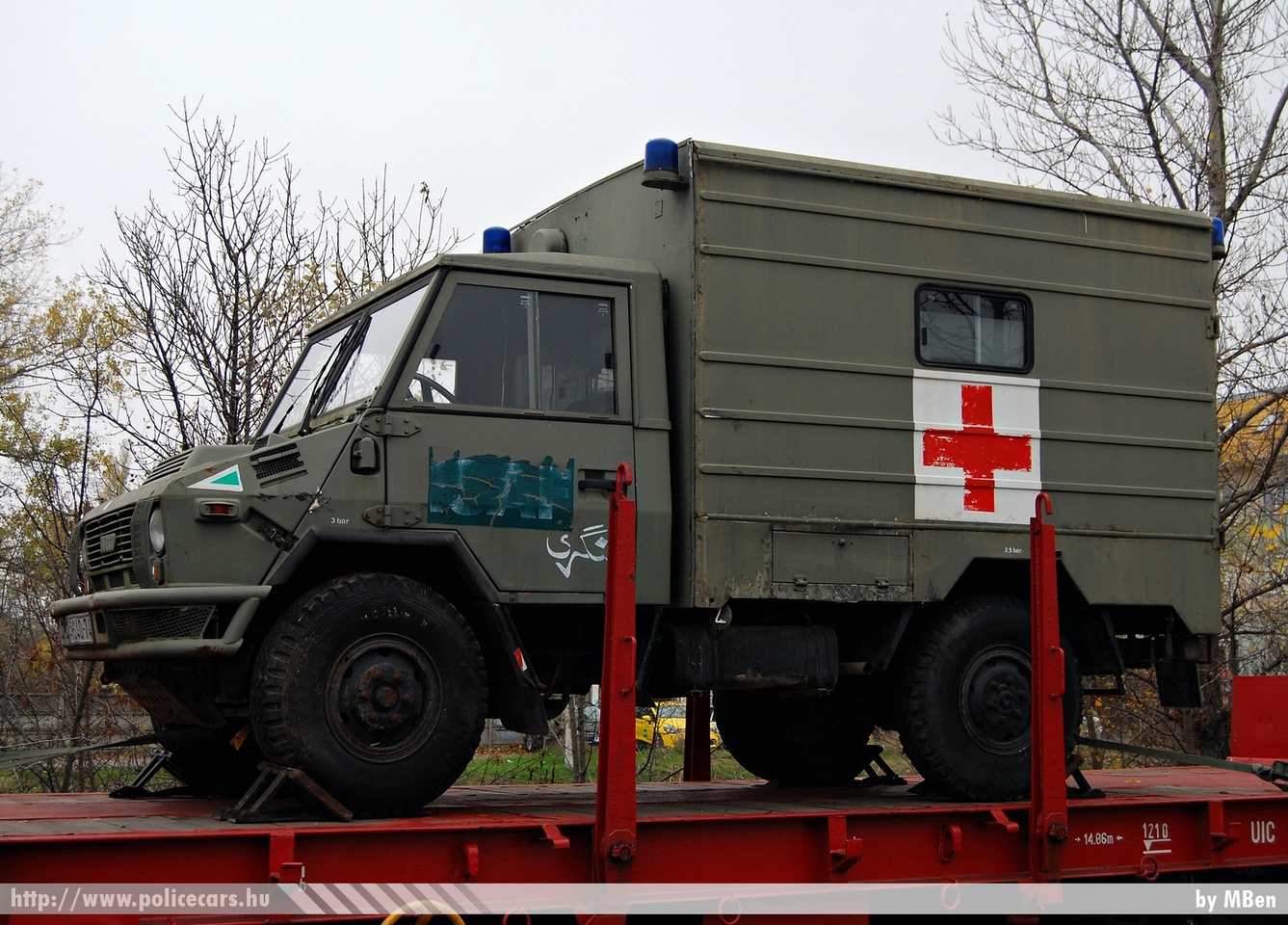 Iveco, fotó: MBen
Keywords: katonai honvédségi honvédség magyar mentő mentőautó military ambulance hungary hungarian HS40-74