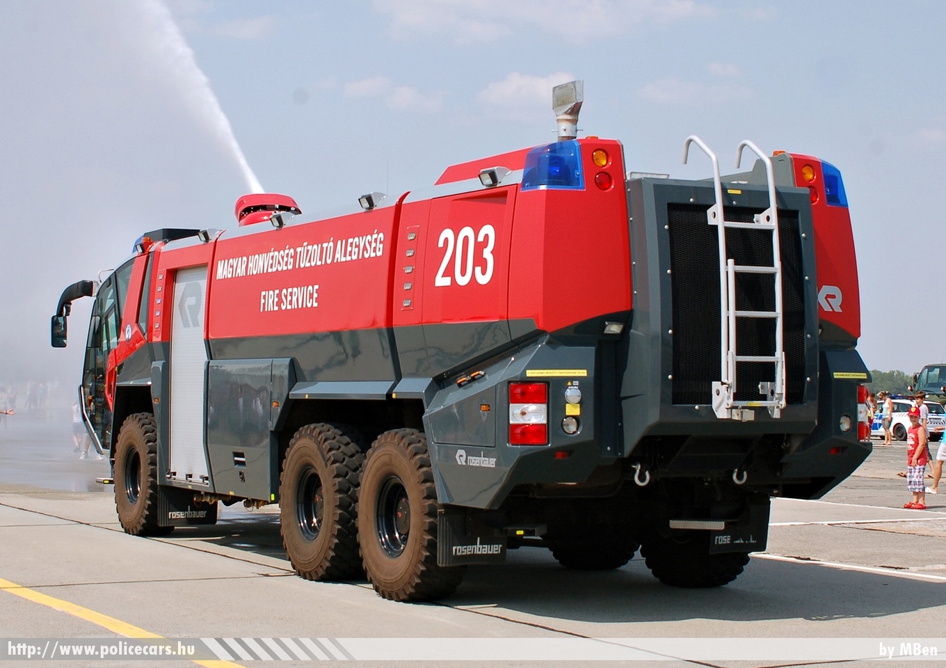 Rosenbauer Panther 6x6 CA-5 RBI-ECE- Hungary, FLF 12500/1500/250, MH Pápa Bázisrepülõtér, fotó: MBen
Keywords: katonai honvédségi honvédség magyar tûzoltó tûzoltóautó tûzoltóság military firetruck 