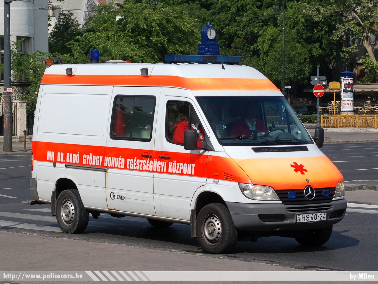 Mercedes-Benz Sprinter, MH Dr. Radó György Honvéd Egészségügyi Központ, fotó: Mben
Keywords: katonai honvédségi honvédség magyar mentő mentőautó military ambulance hungary hungarian HS40-24