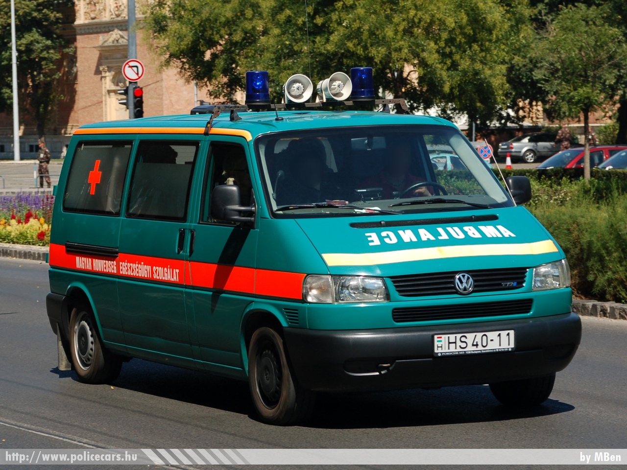 Volkswagen Transporter T4, fotó: MBen
Keywords: katonai honvédségi honvédség magyar mentő mentőautó military ambulance hungary hungarian HS40-11
