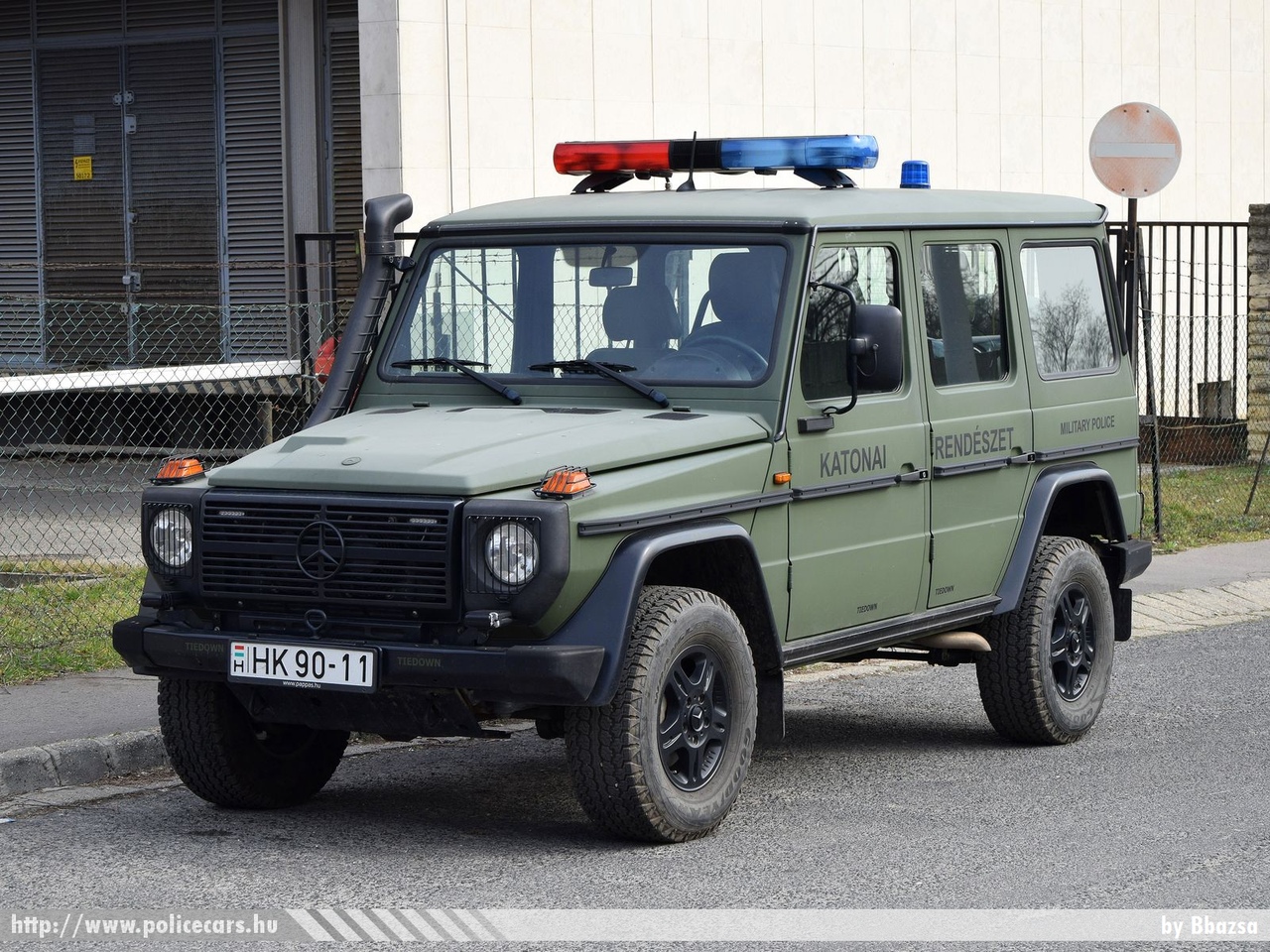 Mercedes G300 CDI, katonai rendészet, fotó: Bbazsa
Keywords: katonai honvédségi honvédség rendőr rendészet magyar Magyarország hungarian Hungary military police policecar HK90-11