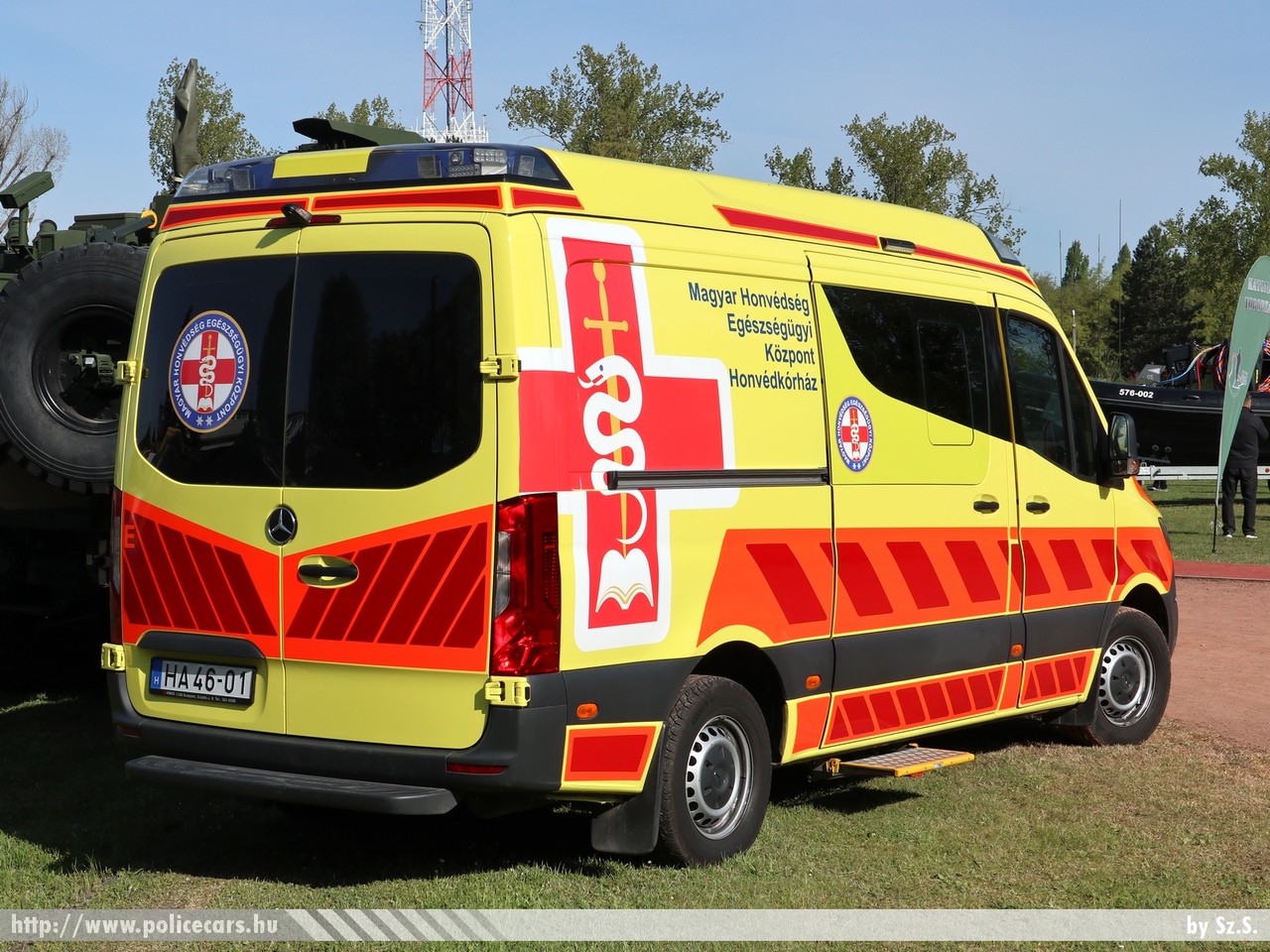 Mercedes Sprinter III, Magyar Honvédség Egészségügyi Központ, Honvédkórház, fotó: Sz.S.
Keywords: katonai honvédségi honvédség magyar mentő mentőautó military ambulance hungary hungarian HA46-01