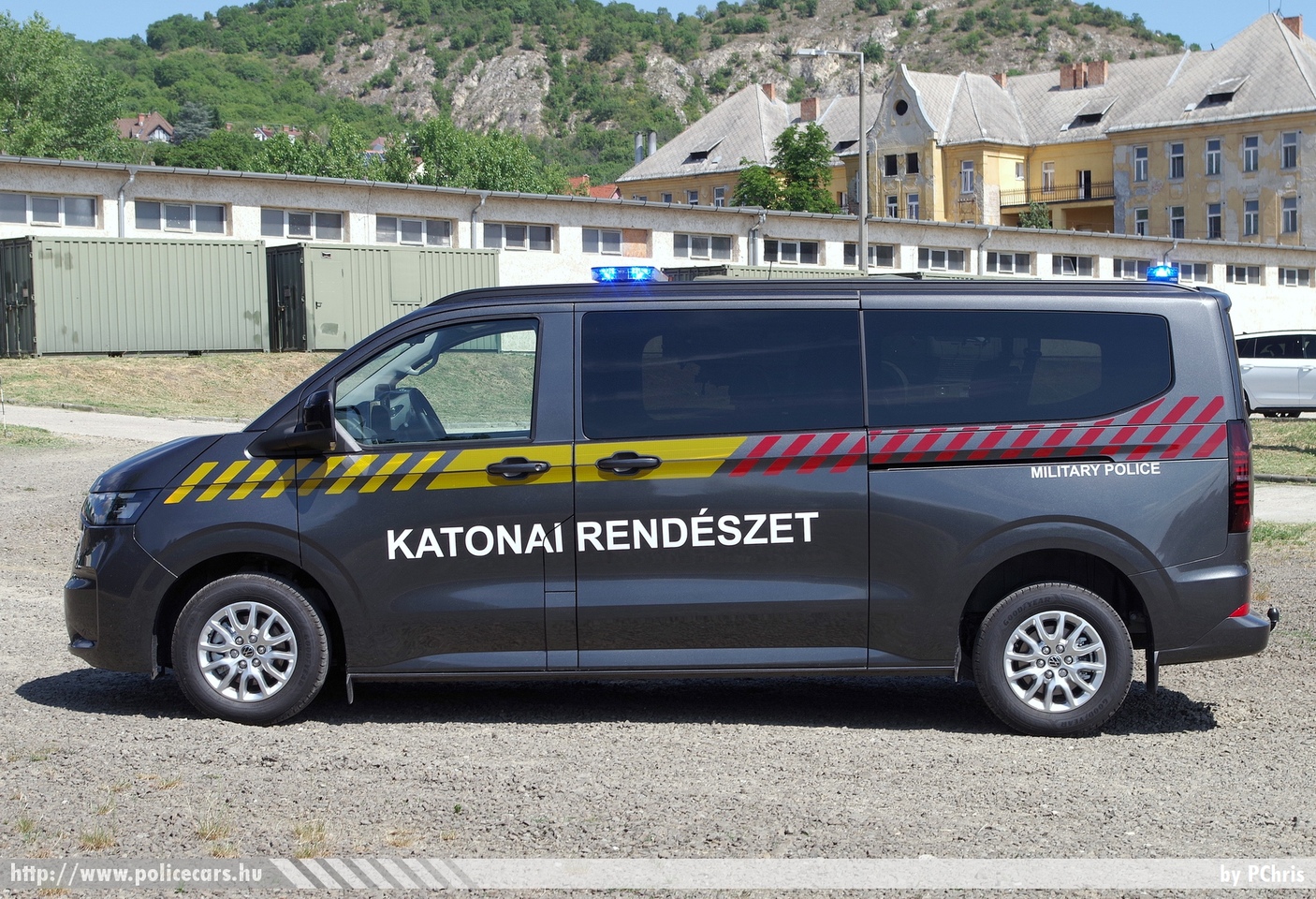 Volkswagen Transporter T7, Katonai Rendészet, fotó: PChris
Keywords: katonai honvédségi honvédség rendőr rendészet magyar Magyarország hungarian Hungary military police policecar HA00-803