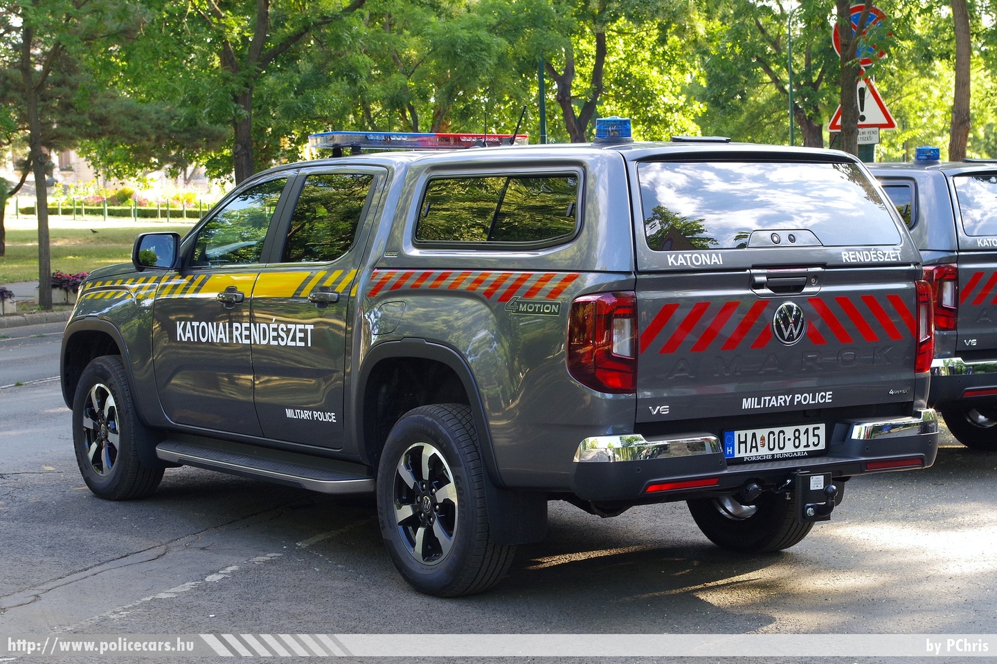Volkswagen Amarok, Katonai Rendészet, fotó: PChris
Keywords: katonai honvédségi honvédség rendőr rendészet magyar Magyarország hungarian Hungary military police policecar HA00-815
