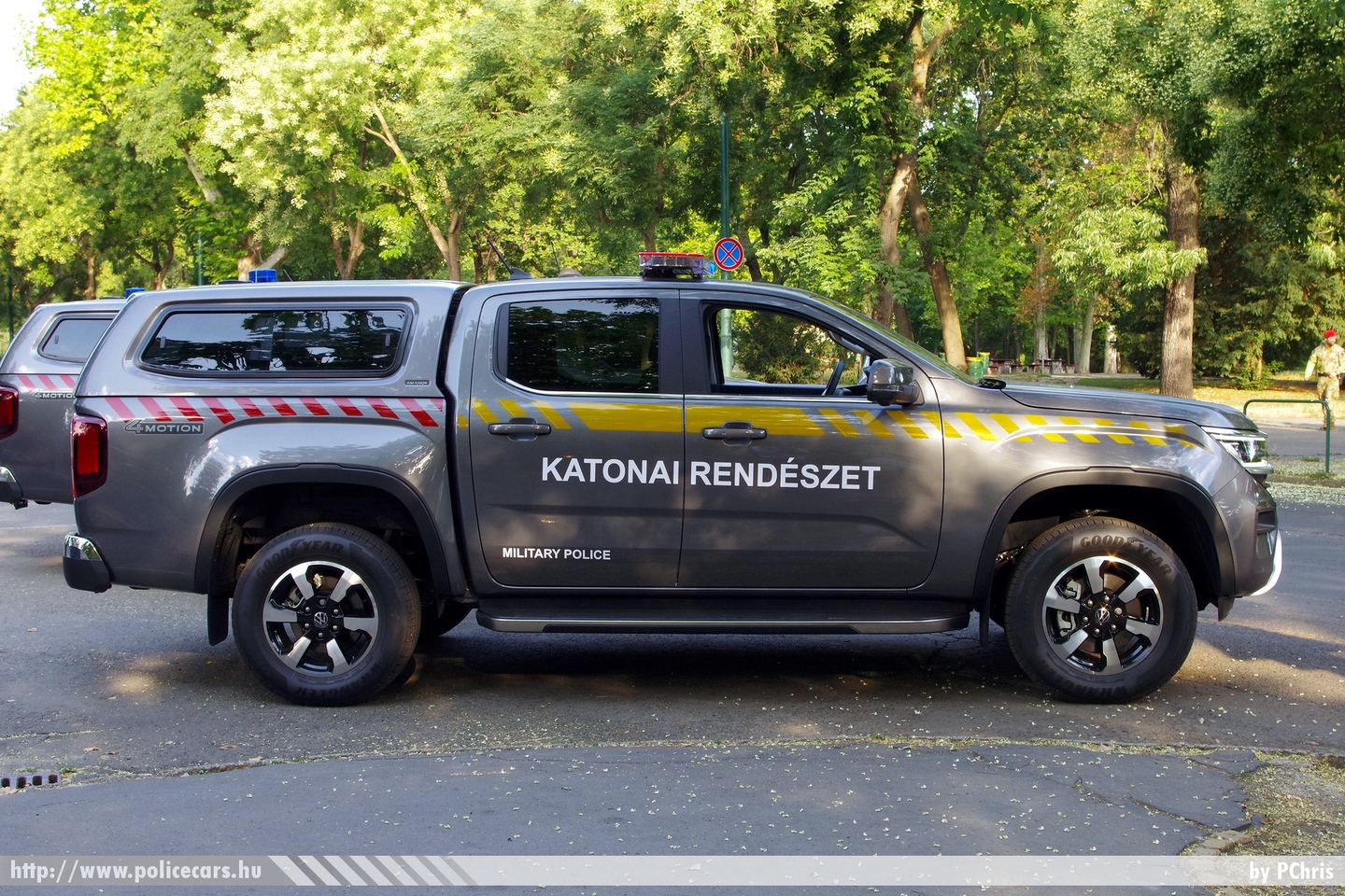 Volkswagen Amarok, Katonai Rendészet, fotó: PChris
Keywords: katonai honvédségi honvédség rendőr rendészet magyar Magyarország hungarian Hungary military police policecar