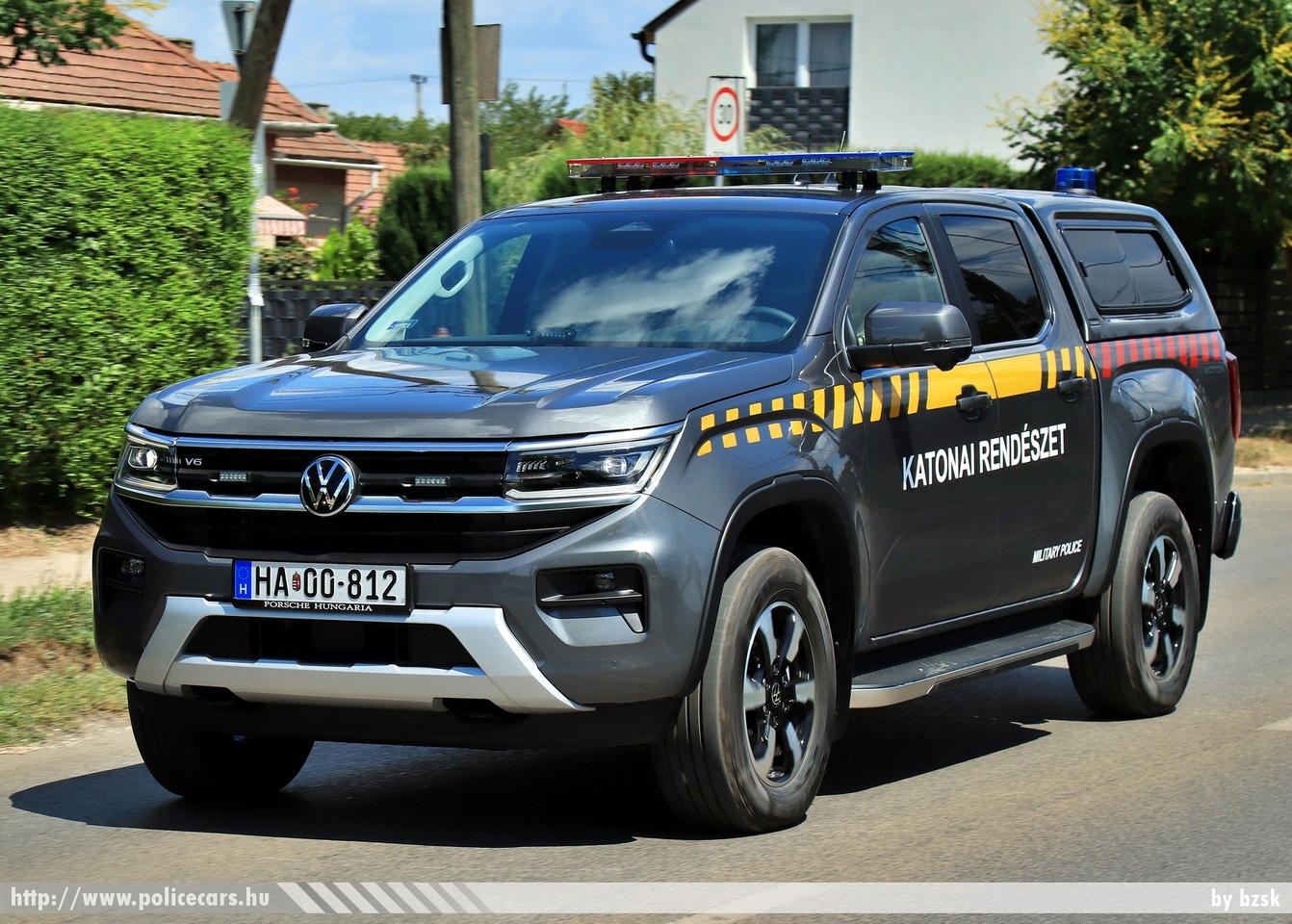 Volkswagen Amarok, Katonai Rendészet, fotó: bzsk
Keywords: katonai honvédségi honvédség rendőr rendészet magyar Magyarország hungarian Hungary military police policecar HA00-812