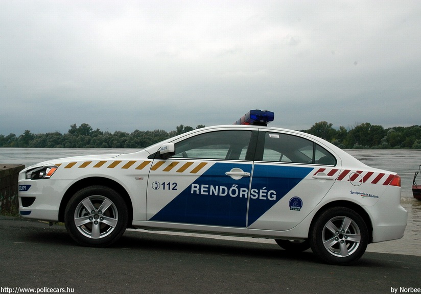 Mitsubishi Lancer, fotó: Norbee
Keywords: rendőr rendőrautó rendőrség magyar Magyarország LTW-107