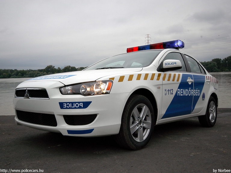 Mitsubishi Lancer, fotó: Norbee
Keywords: rendőr rendőrautó rendőrség magyar Magyarország LTW-107