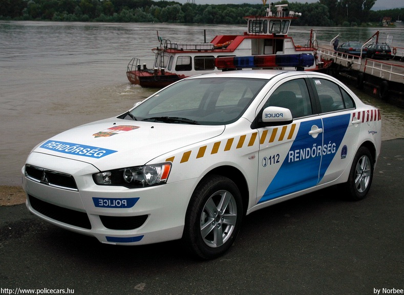 Mitsubishi Lancer, fotó: Norbee
Keywords: rendőr rendőrautó rendőrség magyar Magyarország LTW-107