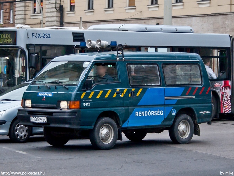 Mitsubishi L300, fotó: Mike
Keywords: rendőr rendőrautó rendőrség magyar Magyarország RB52-20