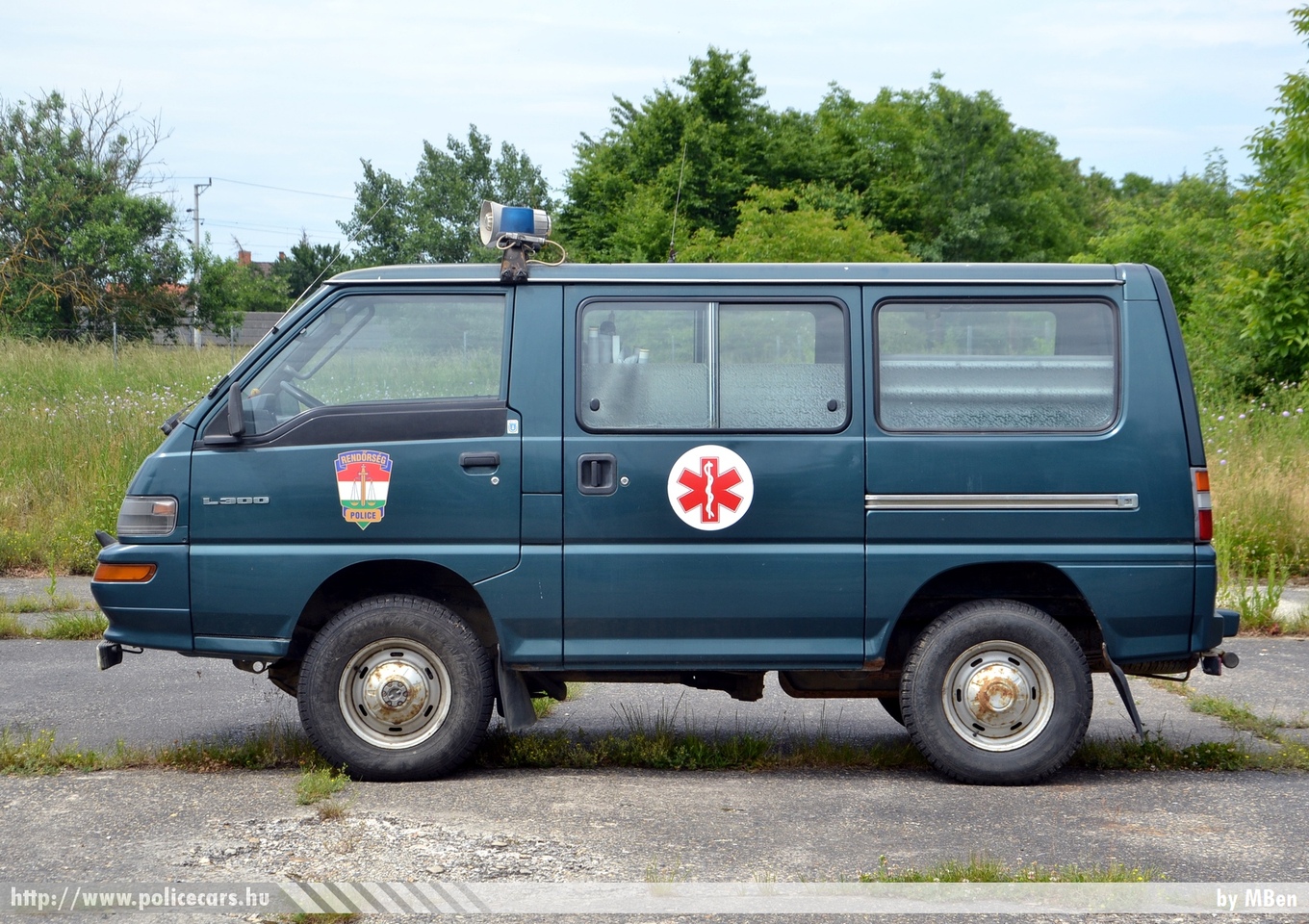 Mitsubishi L300, fotó: MBen
Keywords: rendőr rendőrautó rendőrség magyar Magyarország RB42-70 hungarian Hungary police policecar