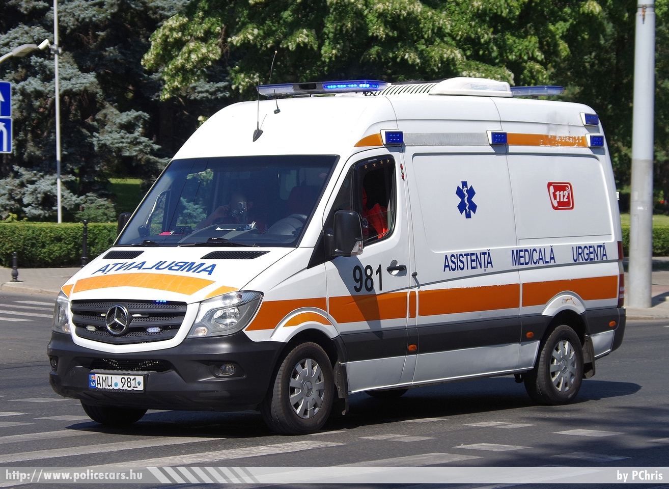 Mercedes Sprinter II facelift, Ambulanta, Asistenta Medicala Urgenta, Chisinau, fotó: PChris
Keywords: ambulance mentő mentőautó moldova moldáv moldovan