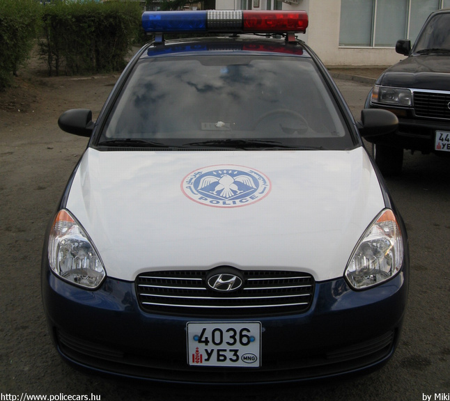 Hyundai, fotó: Miki
Keywords: mongol Mongólia rendőr rendőrség rendőrautó police policecar Mongolia mongolian