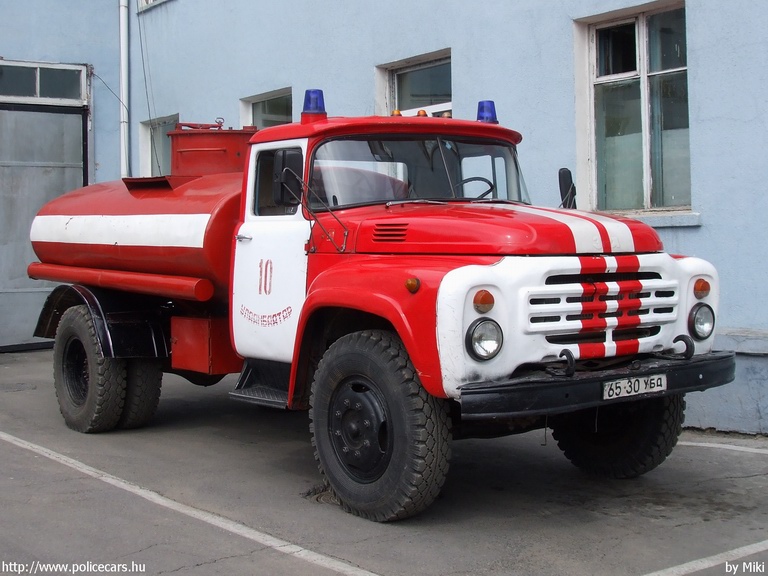 Zil, Ulanbator, fotó: Miki
Keywords: mongol Mongólia tûzoltó tûzoltóautó fire firetruck Mongolia mongolian