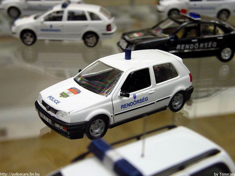 Volkswagen Golf III, modell és fotó: Tonycars
Keywords: modell modellautó rendőr rendőrség rendőrautó