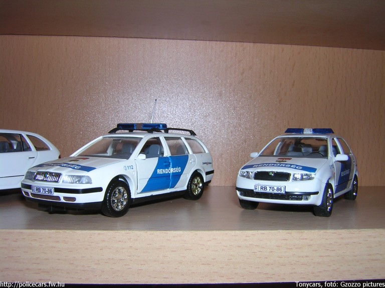 Skoda Octavia, Fabia, modell: Tonycars, fotó: Gzozzo pictures
Keywords: modell modellautó rendőr rendőrség rendőrautó